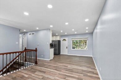 18120 Versailles Ln, Hazel Crest, IL 60429 - photo 7