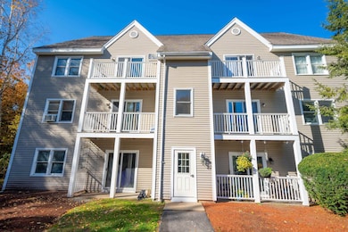 2 Maple Ridge Dr unit 28, MerriMacK, NH 03054 - photo 2