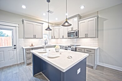 2413 Glen Ln unit C, Houston, TX 77088 - photo 5