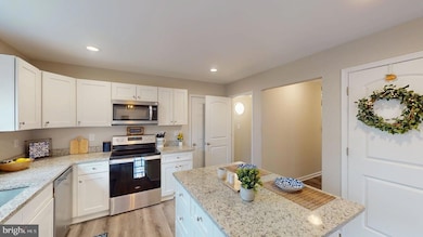 131 Chrissys Cir, Harpers Ferry, WV 25425 - photo 7