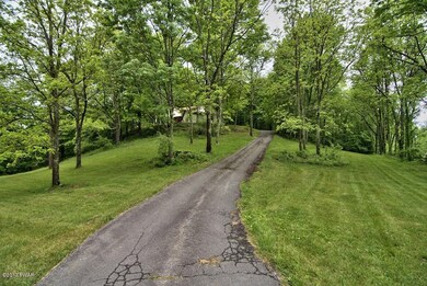 591 Watts Hill Rd, Honesdale, PA 18431 - photo 3