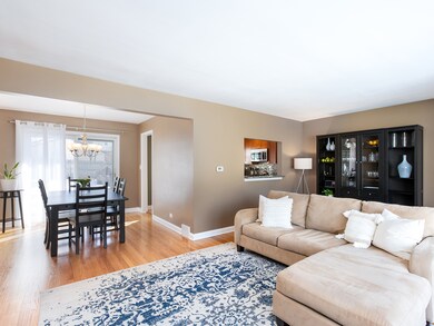 515 Byron Ct, Wheaton, IL 60187 - photo 4