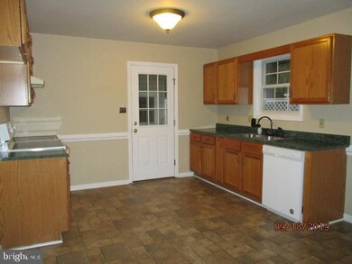 16910 Reading Dr, Williamsport, MD 21795 - photo 6