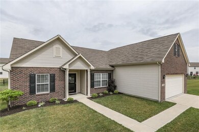 2618 Wildflower Ln, Greenwood, IN 46143 - photo 2