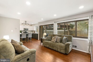 10522 Arrowood St, Fairfax, VA 22032 - photo 7