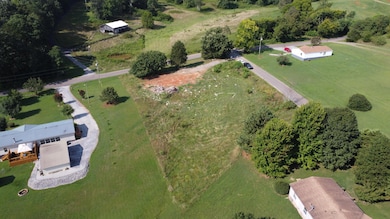 566 Old Stage Rd, Dandridge, TN 37725 - photo 5