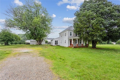 Lots of Driveway Space