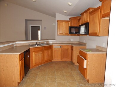 2550 W Mounds Ct, Sapulpa, OK 74066 - photo 4