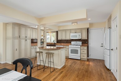 1205 Sandpiper Ln, Naperville, IL 60540 - photo 7