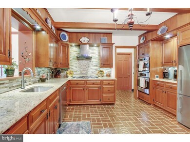 1409 Old Mill Rd, Reading, PA 19610 - photo 7