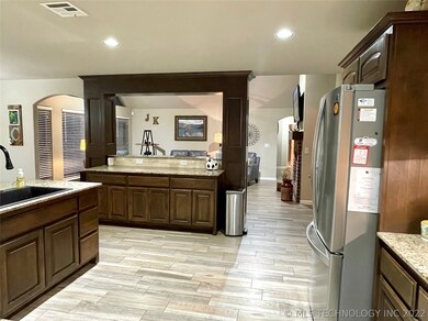 5901 S 130th West Ave, Sand Springs, OK 74063 - photo 2