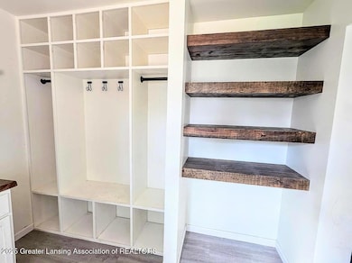 606 E Railroad St, Saint Johns, MI 48879 - photo 6