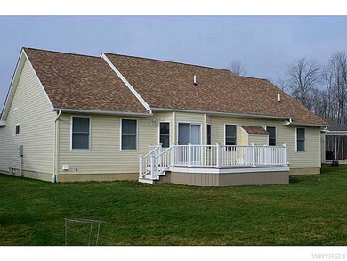 868 Daigler Dr, North Tonawanda, NY 14120 - photo 3