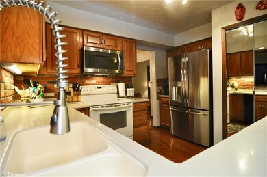 6751 Kepler Rd, New Franklin, OH 44216 - photo 5