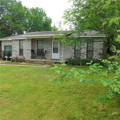 1685 E Fairlane St, Fayetteville, AR 72701 - photo 3