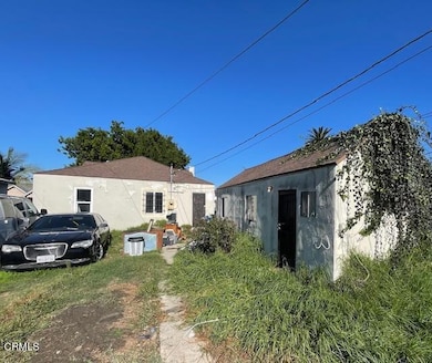 846 E 83rd St, Los Angeles, CA 90001 - photo 2