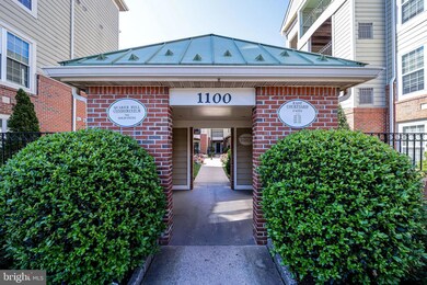 Quaker Hill Community unit 205, Alexandria, VA 22314 - photo 2