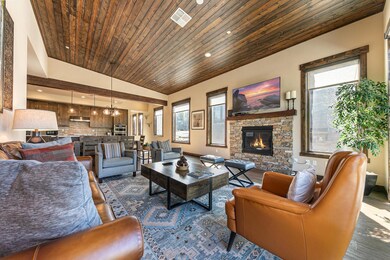 10113 Corrie Ct, Truckee, CA 96161 - photo 5