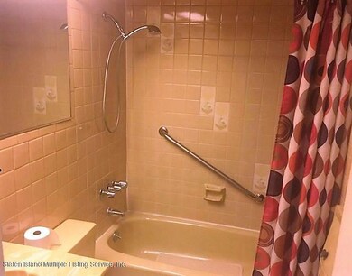 203 Bishop St, Staten Island, NY 10306 - photo 6