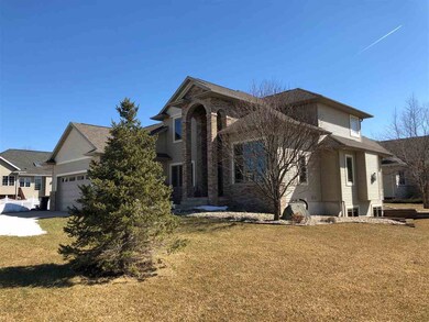 2605 Falcon Ln, Cedar Falls, IA 50613 - photo 2