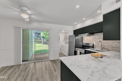 09-137 Friar Ln-9