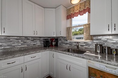 2313 Larchmont Dr, Wickliffe, OH 44092 - photo 2