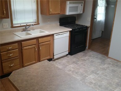 6268 Kaylor Ct, Slatington, PA 18080 - photo 6