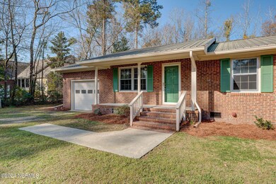 509 S Mcneil St, Burgaw, NC 28425 - photo 5