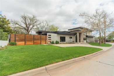 View of front of house featuring a front lawn
