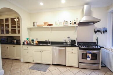 89 Pleasant St unit 3, Brookline, MA 02446 - photo 4