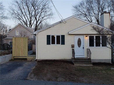 27 Ophelia St, Providence, RI 02909 - photo 2