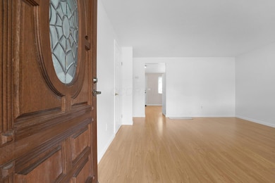 5-web-or-mls-2047-brookfield-rd