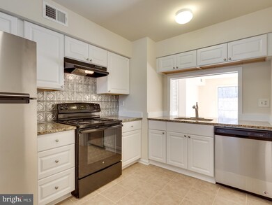 8367 Dunham Ct unit 613, Springfield, VA 22152 - photo 2