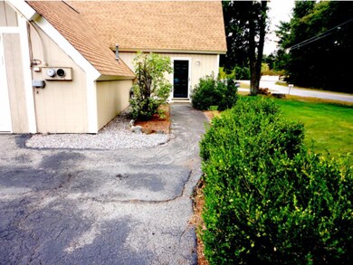 158 Back River Rd, Bedford, NH 03110 - photo 4