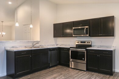 TRG093-i2190-Kitchen2