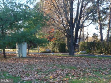 52 E Park Ave, Maple Shade, NJ 08052 - photo 4