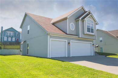 520 Johnston Pkwy, Raymore, MO 64083 - photo 4