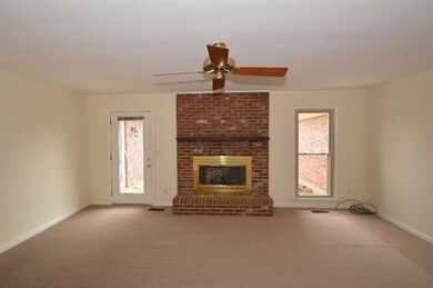 217 Farmbrook Cir, Frankfort, KY 40601 - photo 6