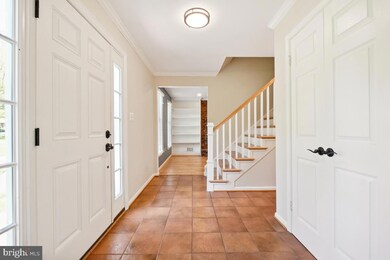 10505 Clipper Dr, Fairfax Station, VA 22039 - photo 4