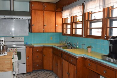 216 E Aspinwall St, Winslow, AZ 86047 - photo 6