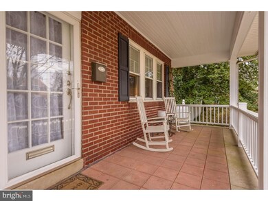 2048 Maplewood Ave, Abington, PA 19001 - photo 3