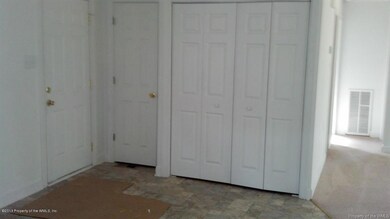 Rear Dr (L), Utility Rm, Laundry Closet