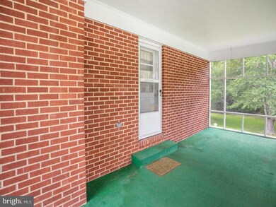 301 Plum Point Rd, Huntingtown, MD 20639 - photo 4