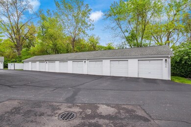 1 detached garage