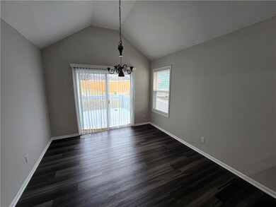 409 Shoreview Dr, Raymore, MO 64083 - photo 5