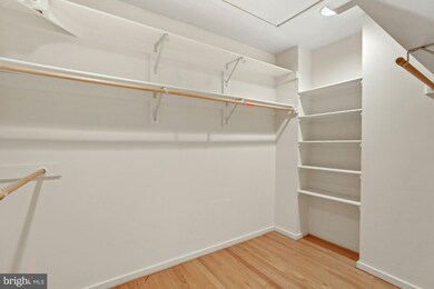 11532 Hemingway Dr, Reston, VA 20194 - photo 4