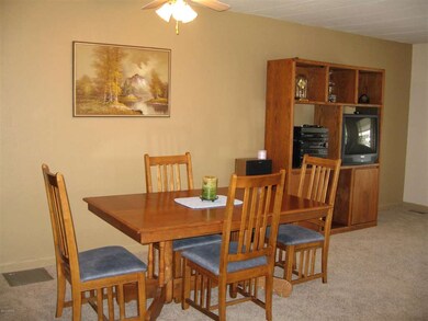 2330 N FLOYD 032