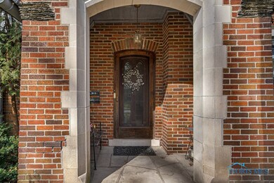Exterior Entry