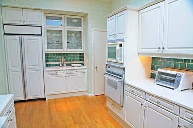 136 E Hill Dr, Cranston, RI 02920 - photo 4