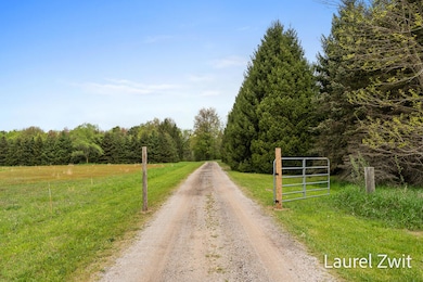 1442W.TaylorRd-1LoRes